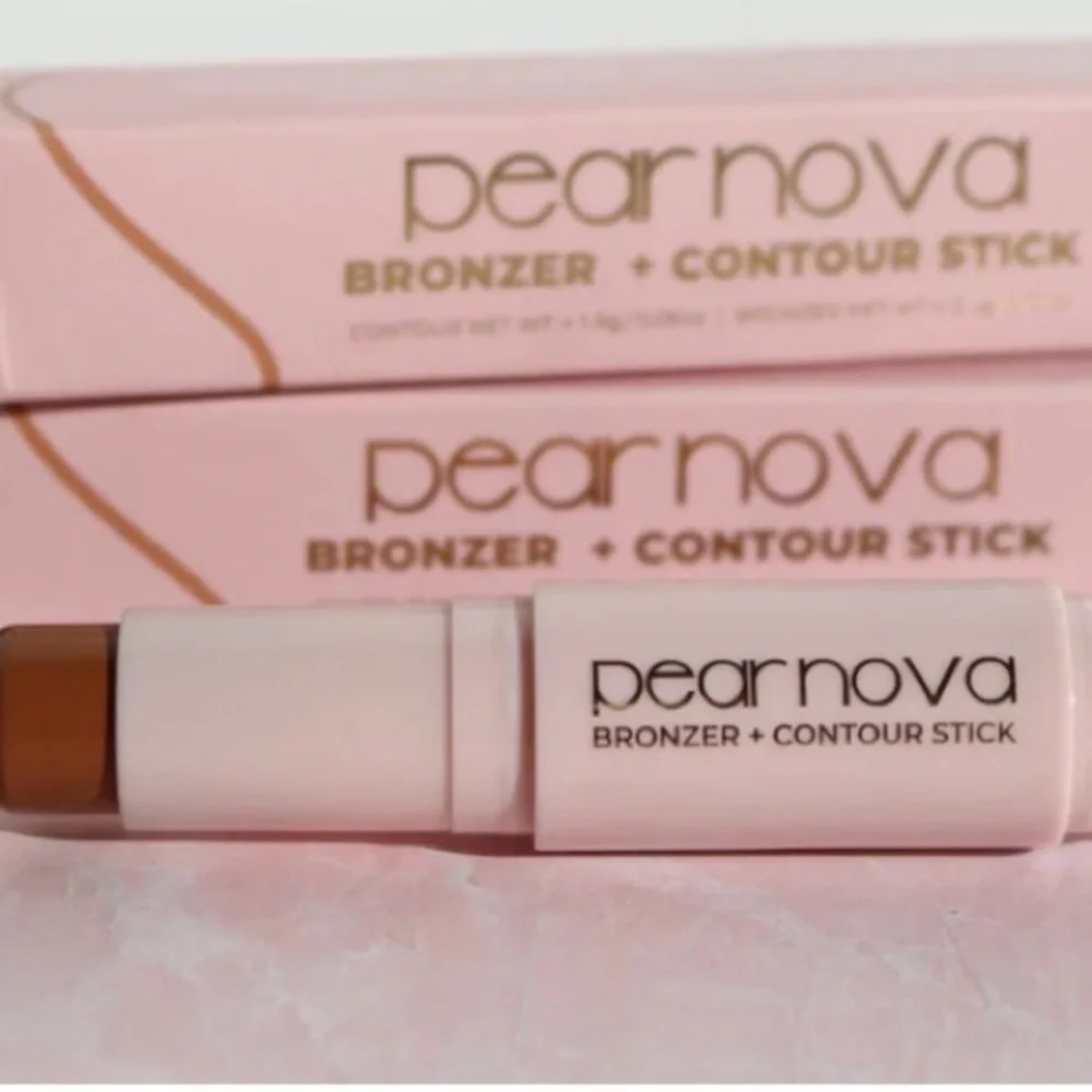 NIB Pear Nova Contour/bronzer stick